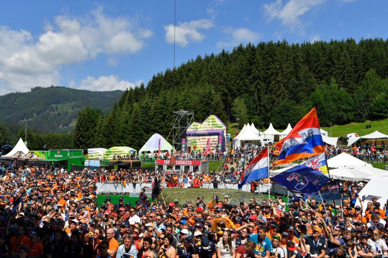 Grandprixcamp, Closest To The Red Bull Ring, Up To 4 Guests In A Tent Spielberg Bei Knittelfeld Exterior photo
